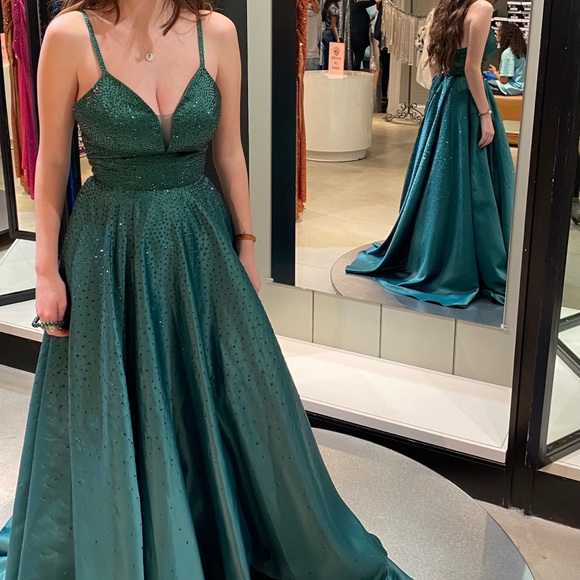 NWT PROM DRESS - Picture 1 of 2